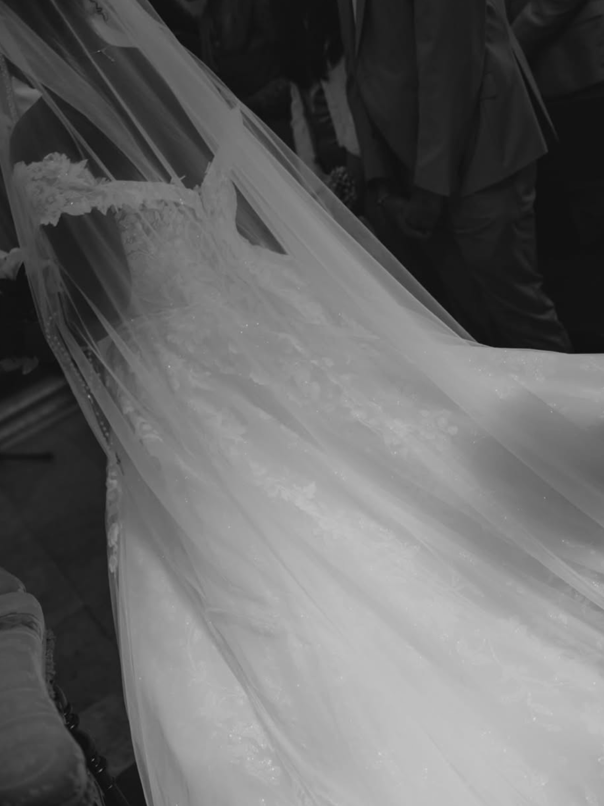 Pormenor do véu e do vestido de renda